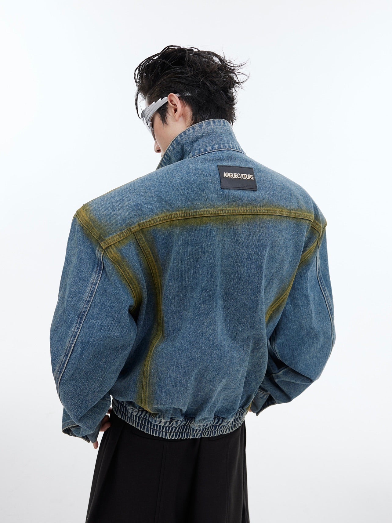 Short Profile Design Denim Jacket