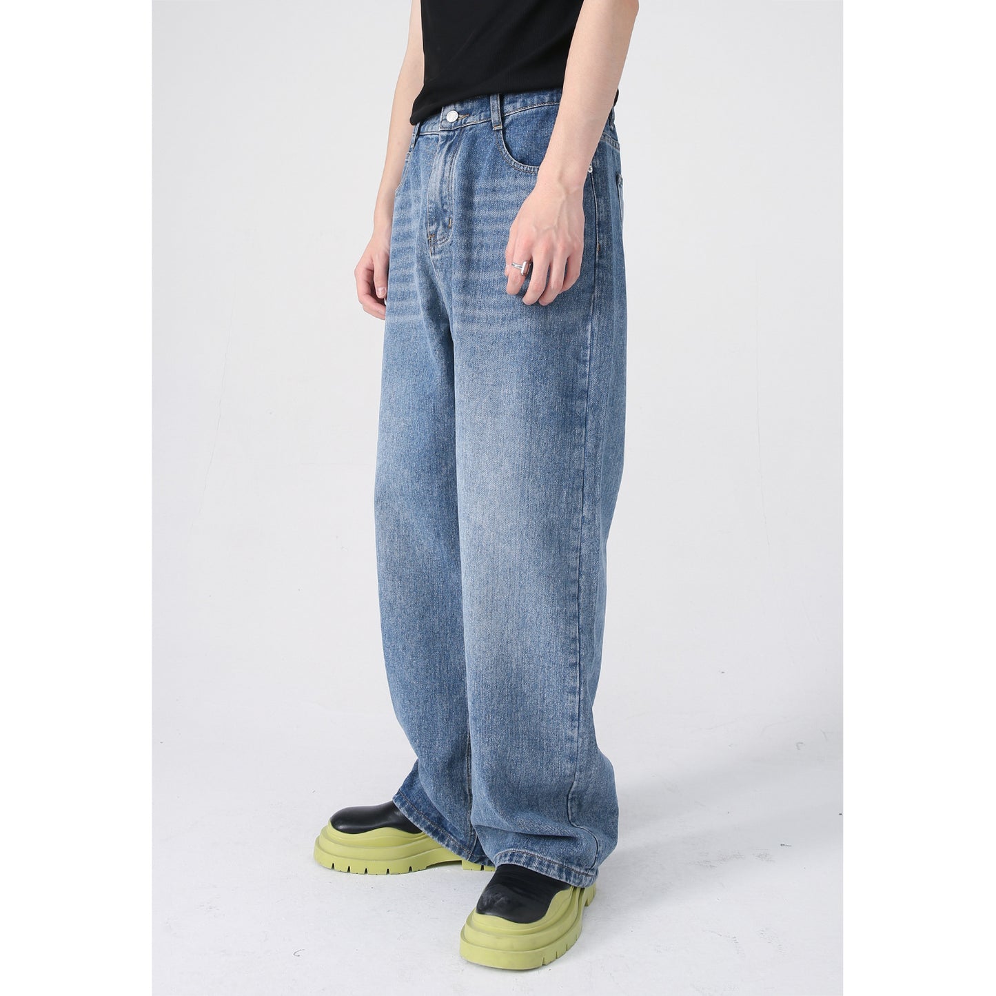 Korean Version Loose Elastic Waist Straight Casual Jeans For Men