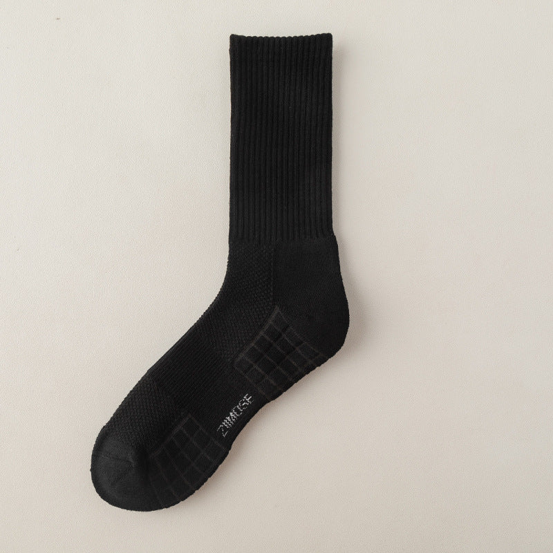 Absorbent Anti-odor Black and White High-top Basketball Socks