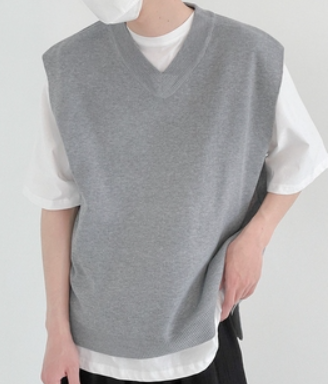 Thin Knitted Vest Men's V-neck Folded Sweater