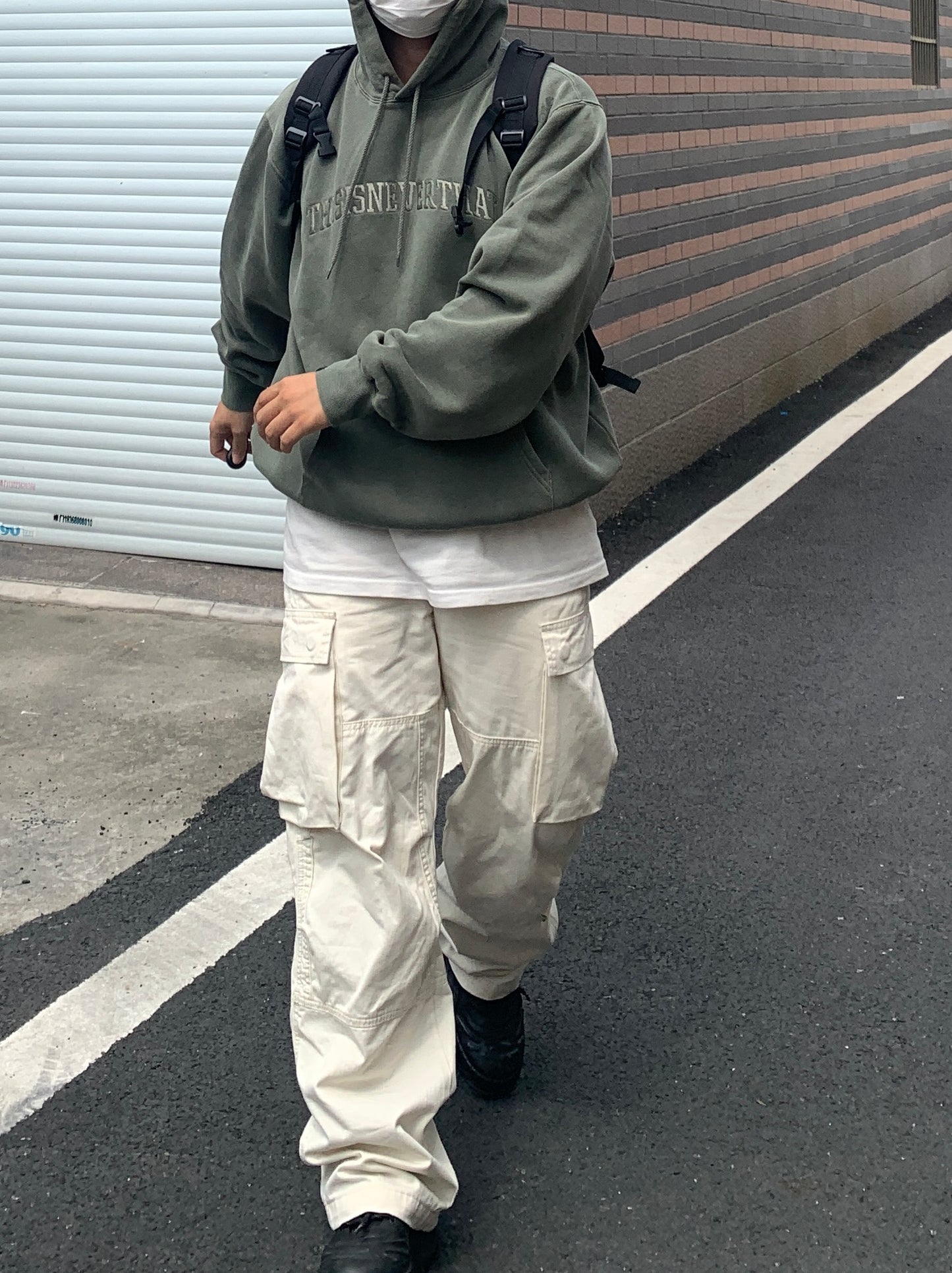 Stacked Pleated Cargo Pants Appear Thin