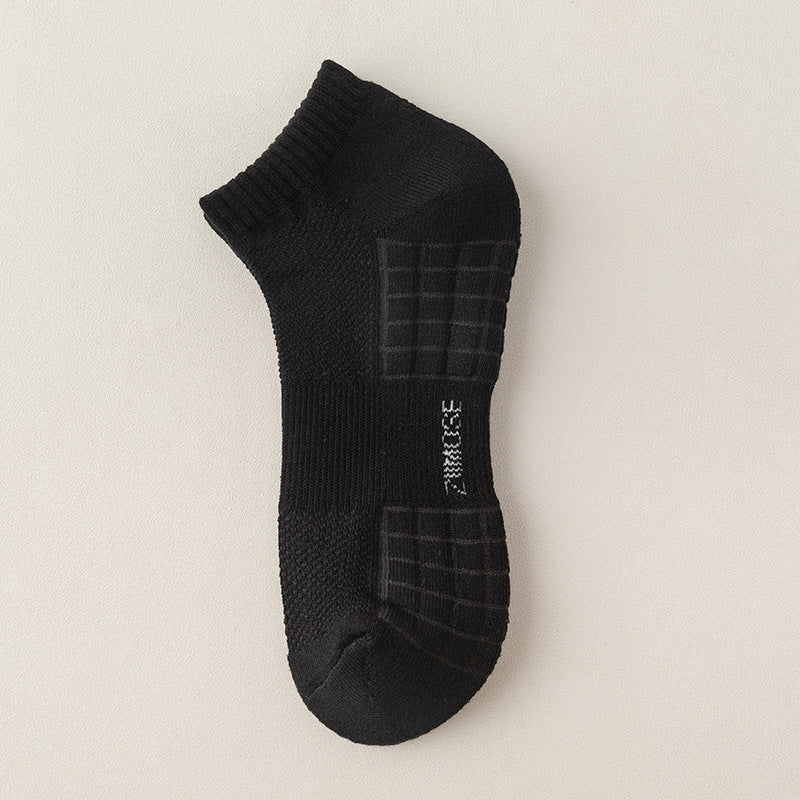 Absorbent Anti-odor Black and White High-top Basketball Socks